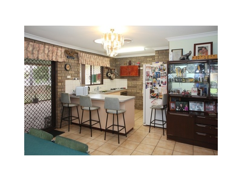 12 Mullian Way, Waggrakine WA 6530