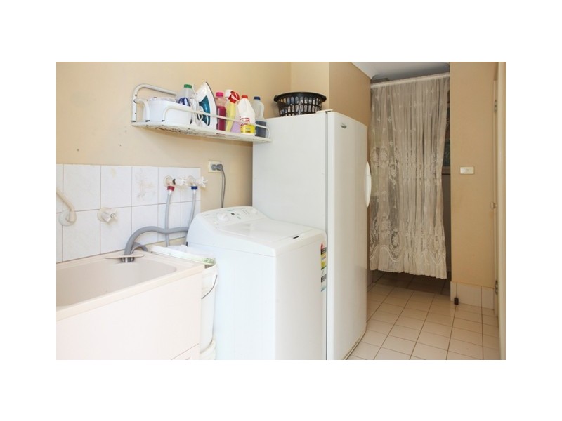 12 Mullian Way, Waggrakine WA 6530