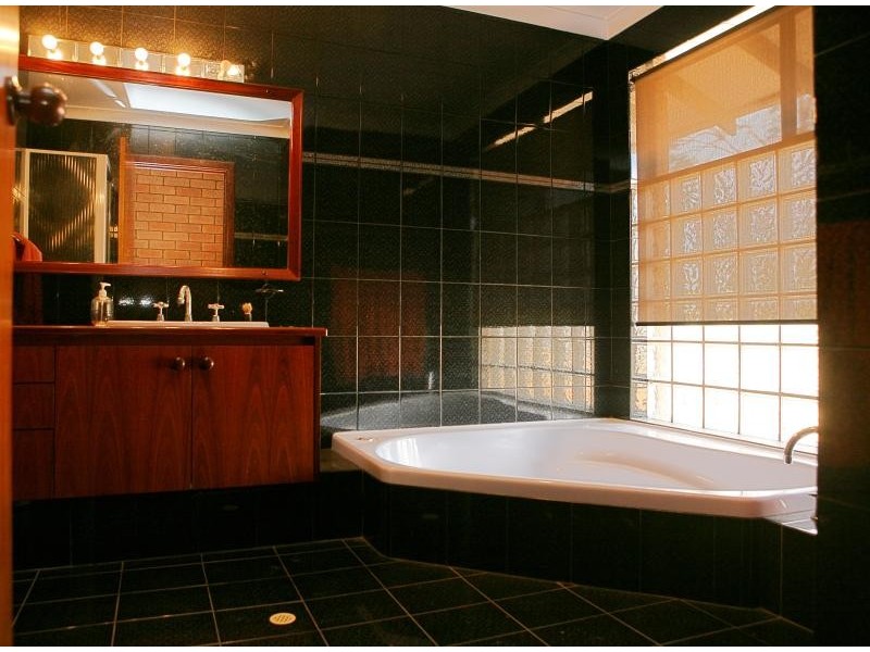 295 David Road, Waggrakine WA 6530