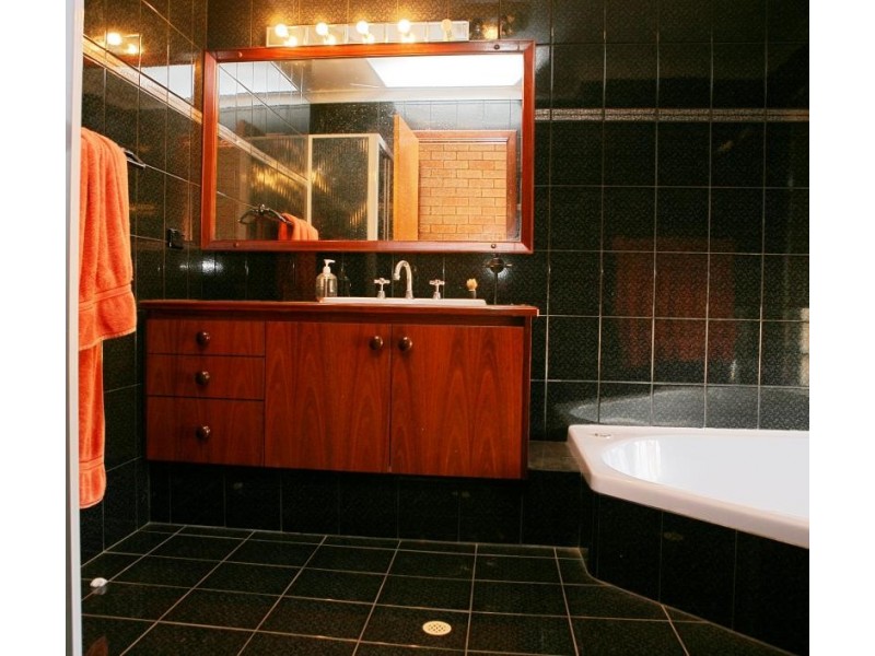 295 David Road, Waggrakine WA 6530