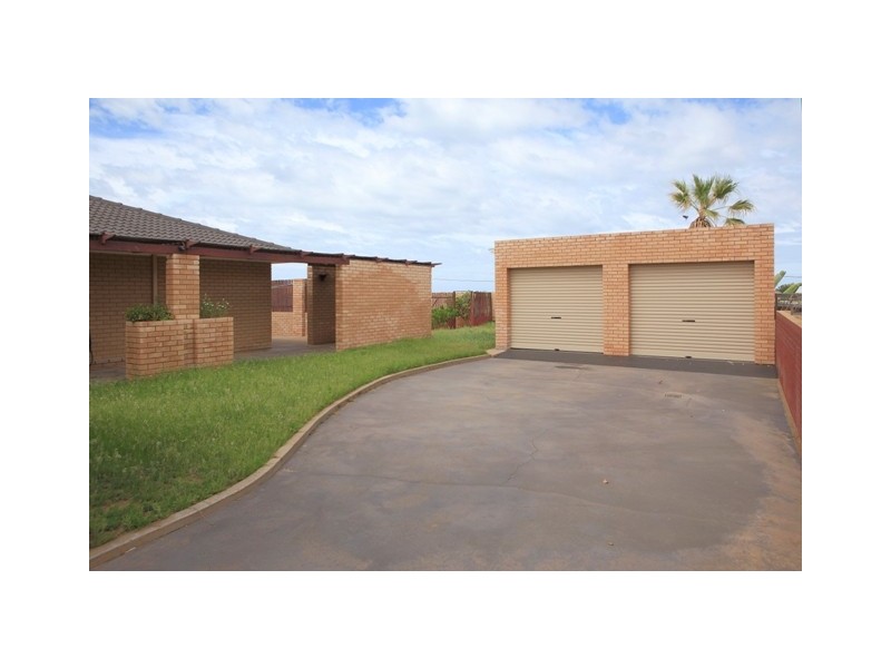 9  NIGEL CRESCENT, Tarcoola Beach WA 6530