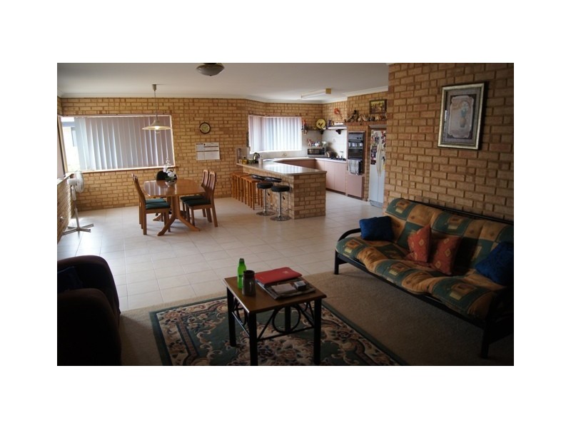 7 DRENTHE PLACE, Mahomets Flats WA 6530