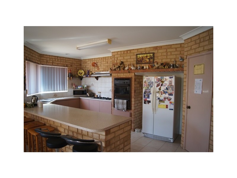 7 DRENTHE PLACE, Mahomets Flats WA 6530