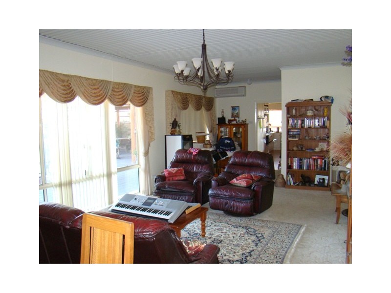 61 EASTOUGH-YETNA ROAD, Yetna WA 6532