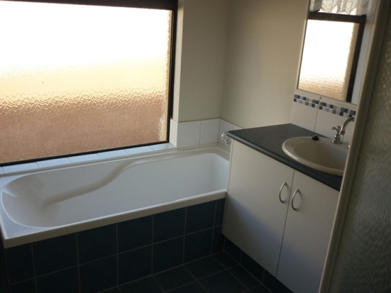 7 Begonia Place, Strathalbyn WA 6530