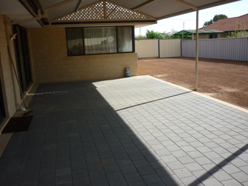 7 Begonia Place, Strathalbyn WA 6530