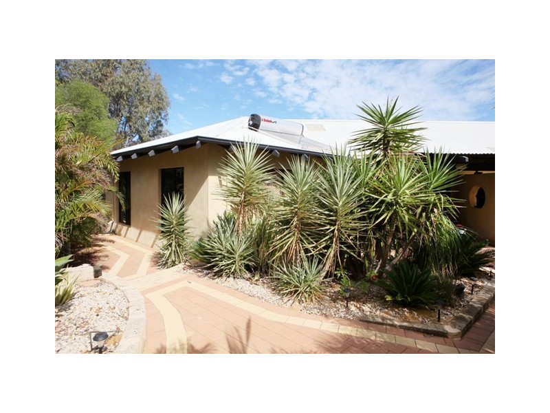 57 ARNOLD ROAD, Waggrakine WA 6530