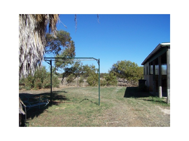 466 Company Road, Greenough WA 6532