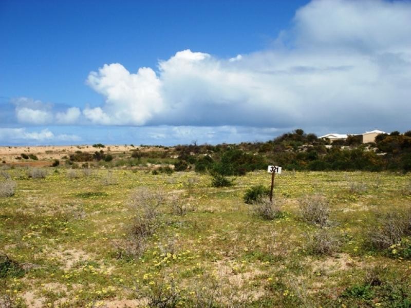 38 Coastside Crescent, Drummond Cove WA 6532