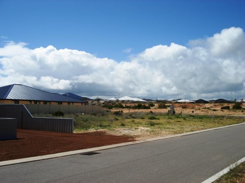 38 Coastside Crescent, Drummond Cove WA 6532