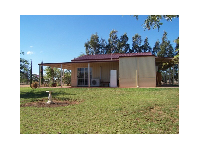 5 Hill River Way, Moonyoonooka WA 6532