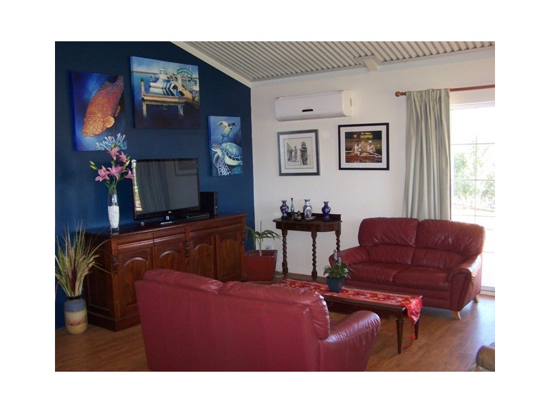 5 Hill River Way, Moonyoonooka WA 6532