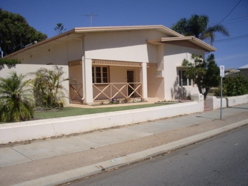 39 Francis Street, Geraldton WA 6530