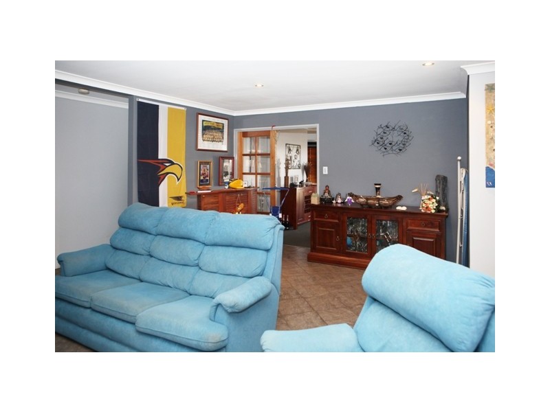 11 WATERFRONT CIRCLE, Drummond Cove WA 6532