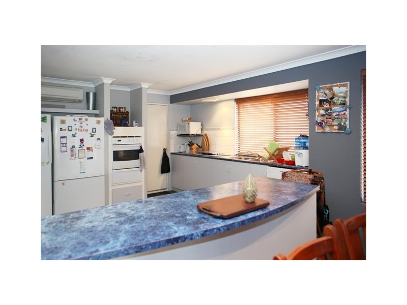 11 WATERFRONT CIRCLE, Drummond Cove WA 6532