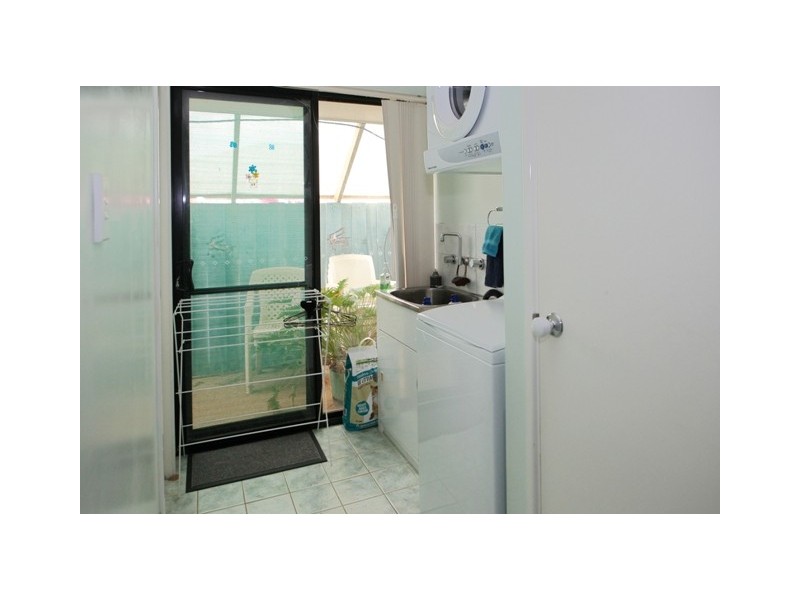 11 WATERFRONT CIRCLE, Drummond Cove WA 6532