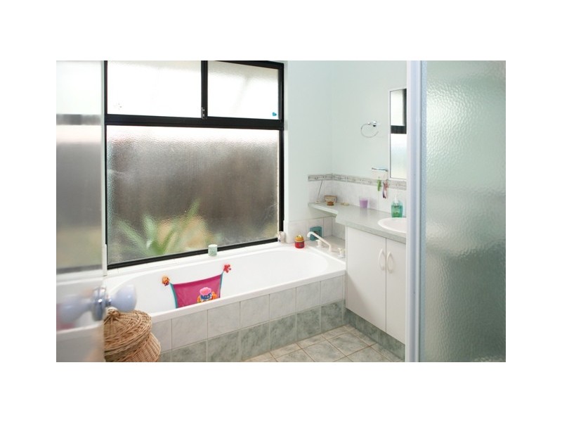 11 WATERFRONT CIRCLE, Drummond Cove WA 6532