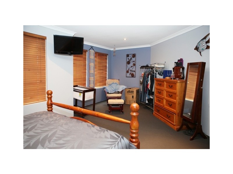 11 WATERFRONT CIRCLE, Drummond Cove WA 6532