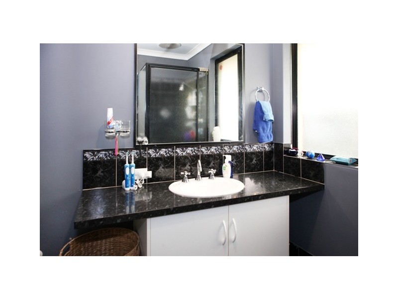 11 WATERFRONT CIRCLE, Drummond Cove WA 6532