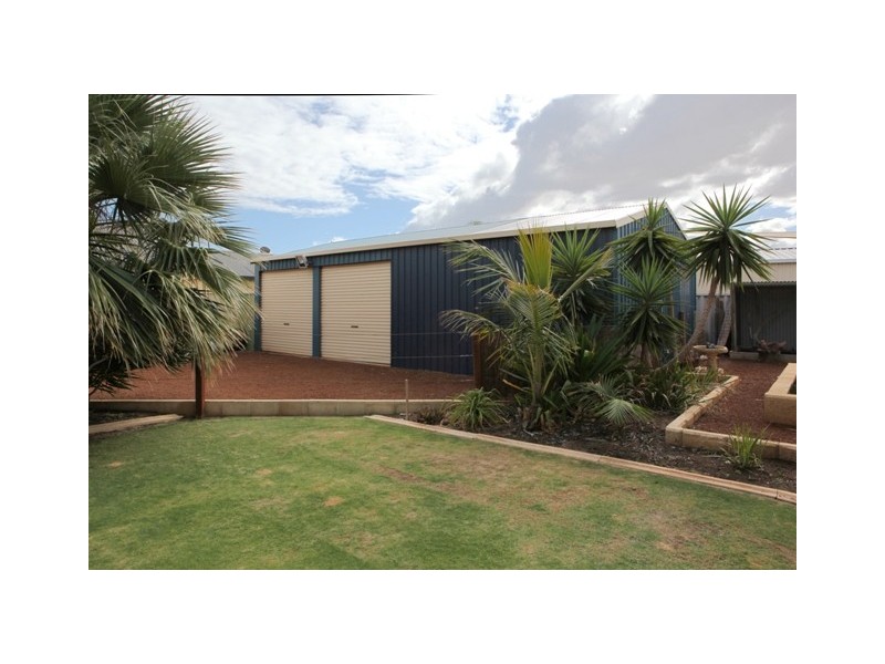 11 WATERFRONT CIRCLE, Drummond Cove WA 6532