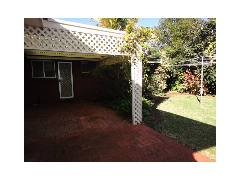 6 GREEN STREET, Bluff Point WA 6530