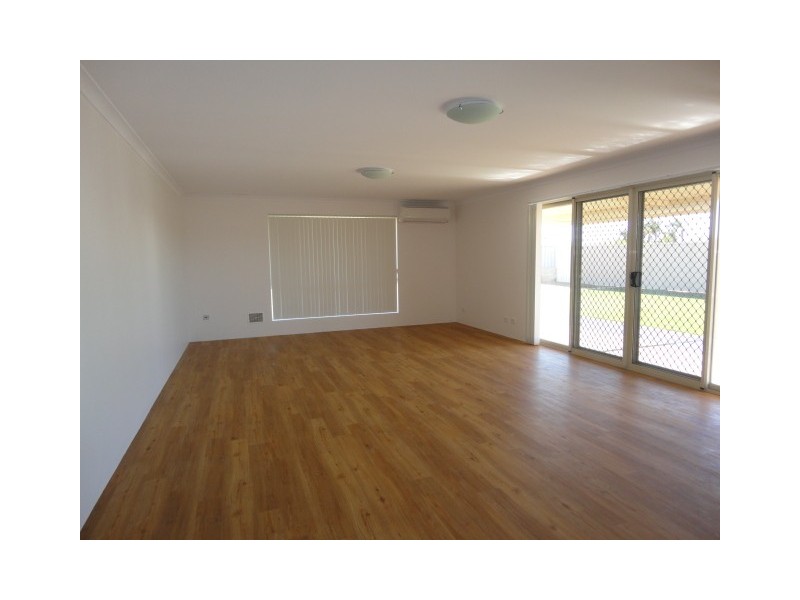 12 Pinnclea Heights, Drummond Cove WA 6532