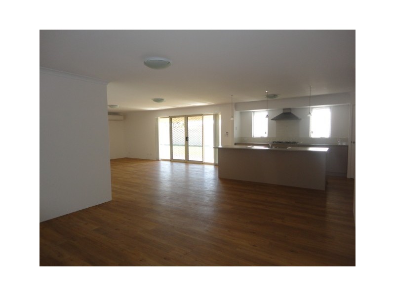 12 Pinnclea Heights, Drummond Cove WA 6532