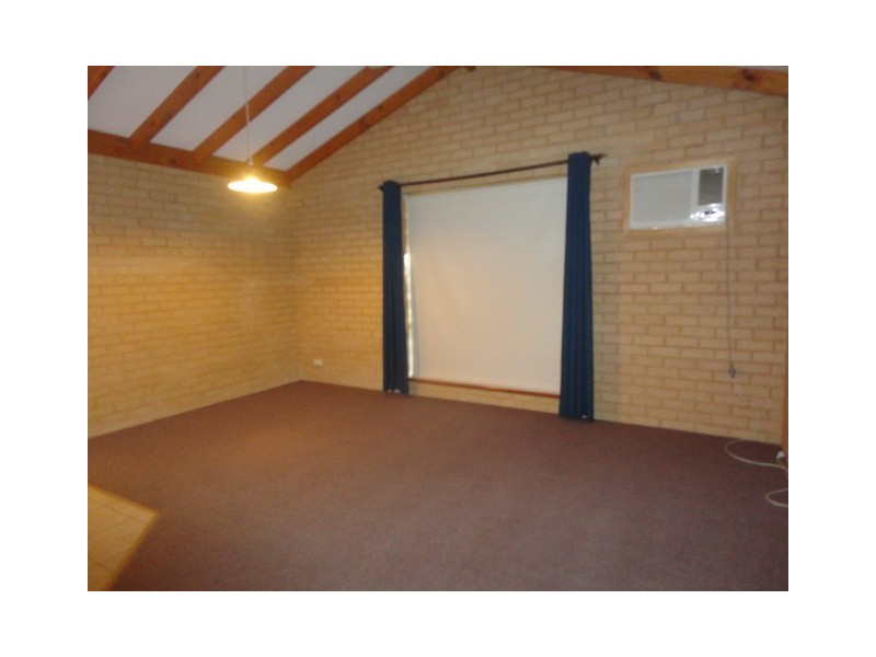 2 / 396 CHAPMAN ROAD, Bluff Point WA 6530