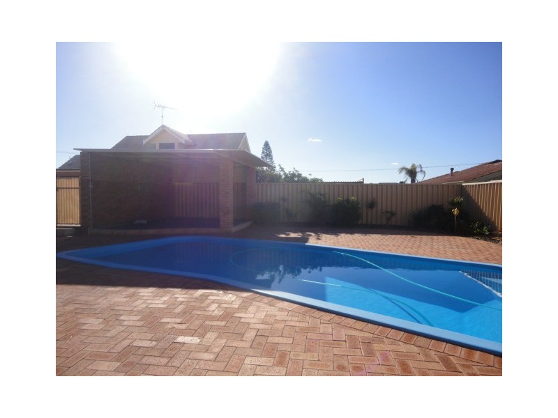 133 Glendinning Road, Tarcoola Beach WA 6530