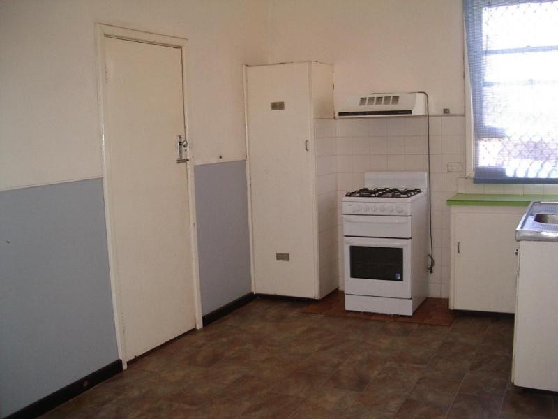 13 Main Road, Mullewa WA 6630