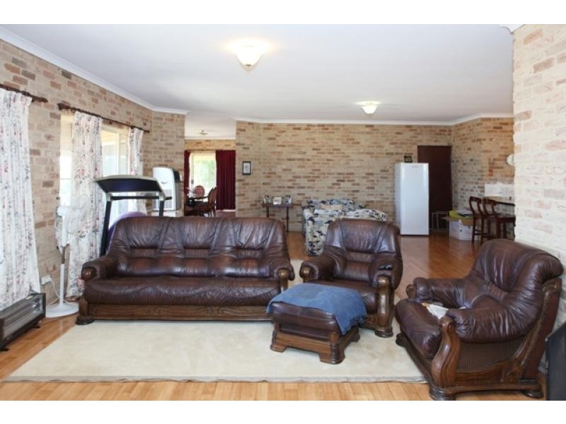 216 COOPER STREET, Waggrakine WA 6530