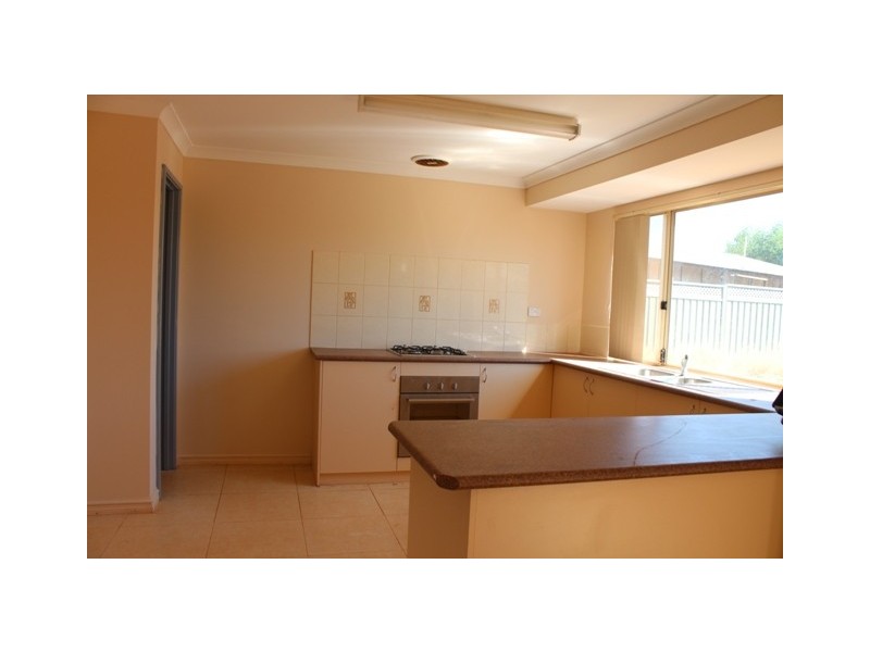 1 Knox Way, Newman WA 6753