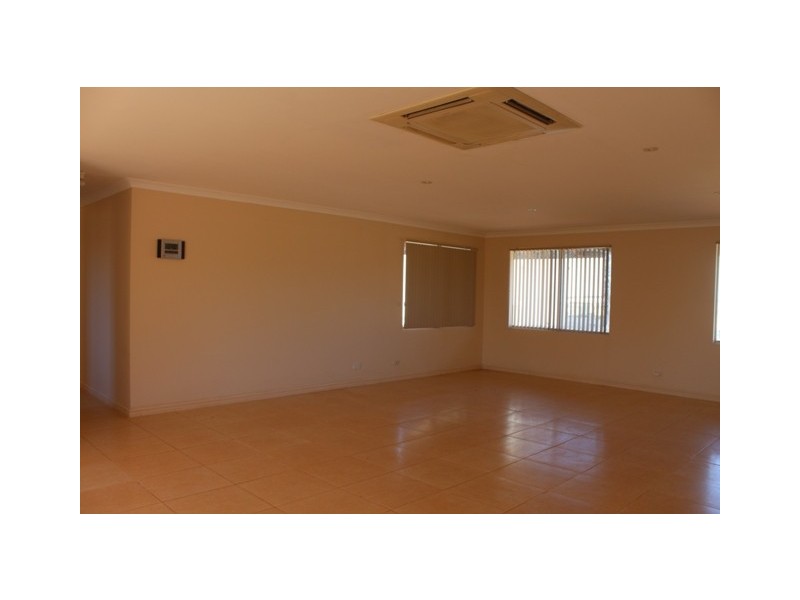 1 Knox Way, Newman WA 6753