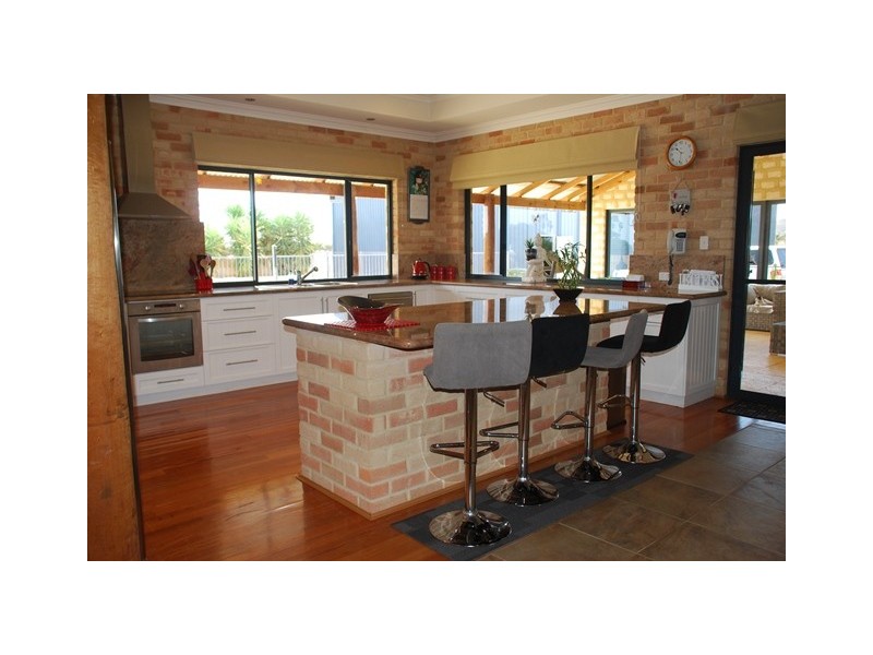 5 Eliza Shaw Drive, White Peak WA 6532