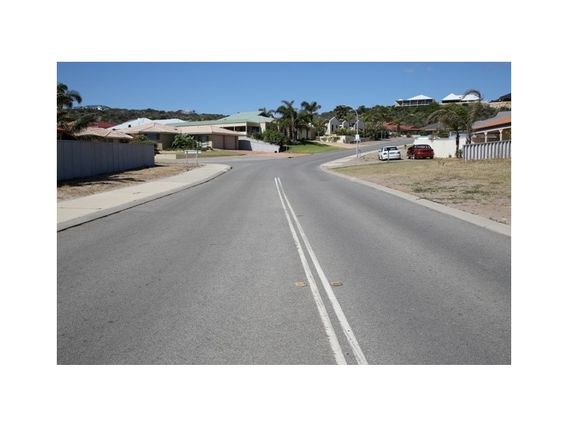 2 Bellimos Drive, Wandina WA 6530