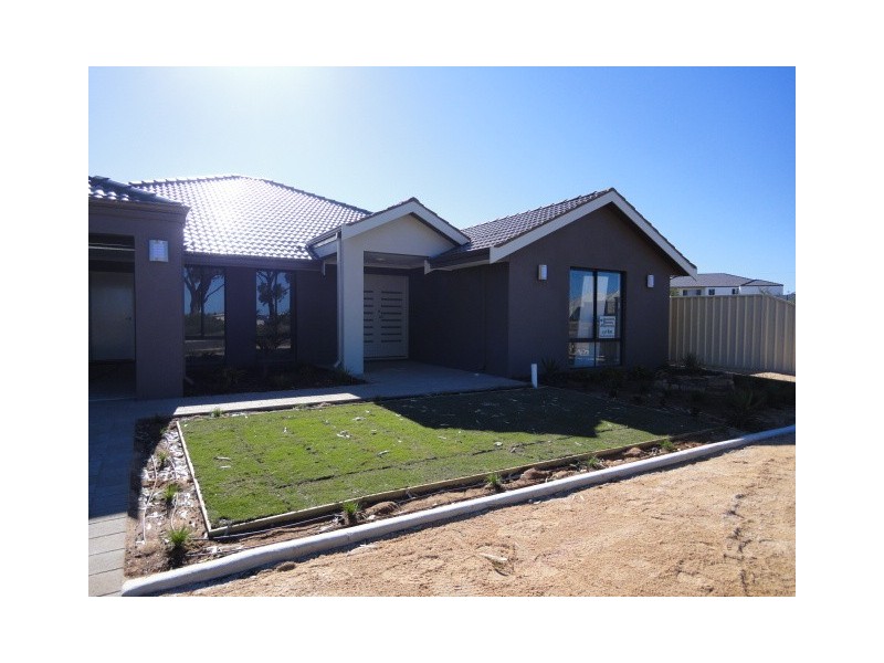 29 Reef Blvd, Drummond Cove WA 6532