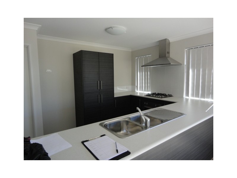 29 Reef Blvd, Drummond Cove WA 6532