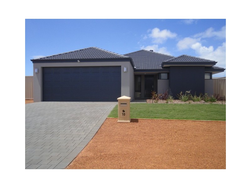 10 Mandalay Loop, Wandina WA 6530