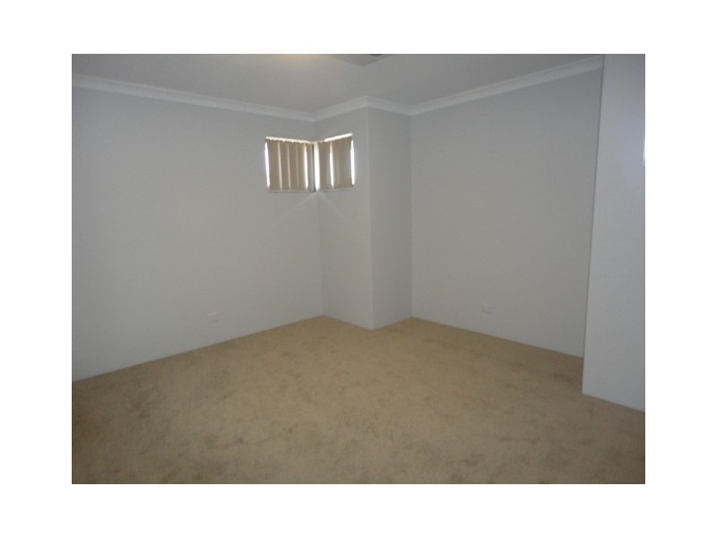 10 Mandalay Loop, Wandina WA 6530