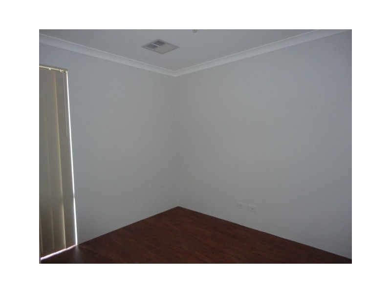 10 Mandalay Loop, Wandina WA 6530