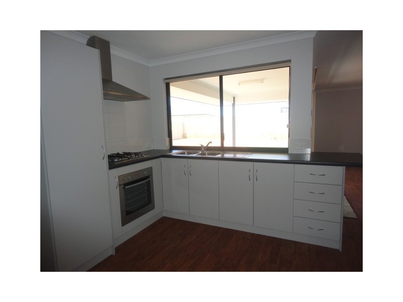 10 Mandalay Loop, Wandina WA 6530