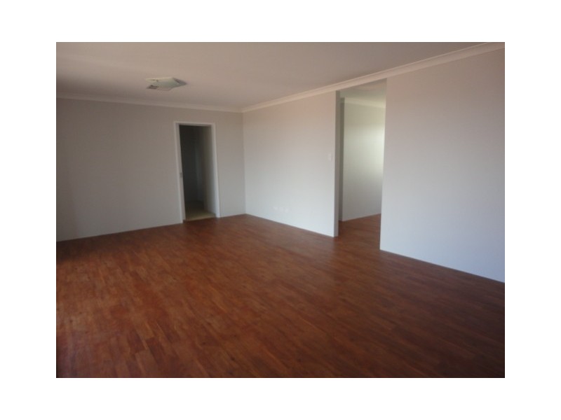 10 Mandalay Loop, Wandina WA 6530