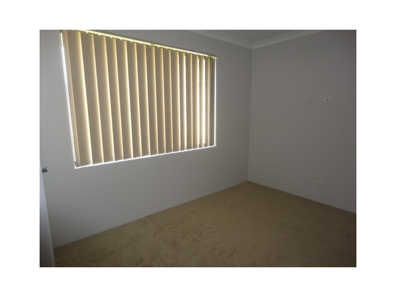 10 Mandalay Loop, Wandina WA 6530