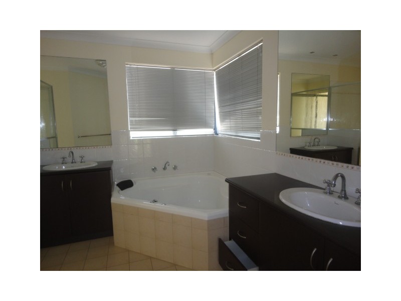 48 Quayside Vista, Drummond Cove WA 6532