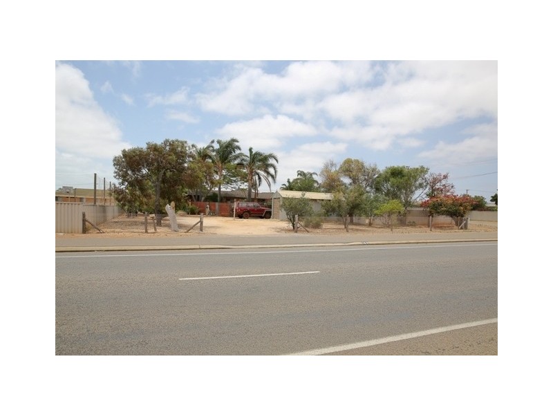 169 Chapman Valley Road, Waggrakine WA 6530
