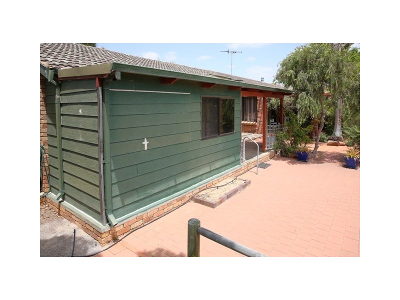 169 Chapman Valley Road, Waggrakine WA 6530