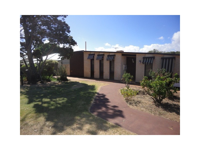 4 Harrison Street, Bluff Point WA 6530