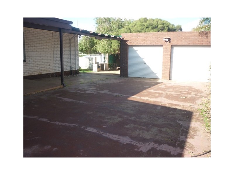 4 Harrison Street, Bluff Point WA 6530