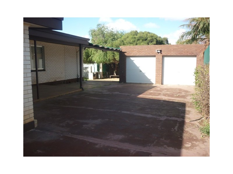 4 Harrison Street, Bluff Point WA 6530