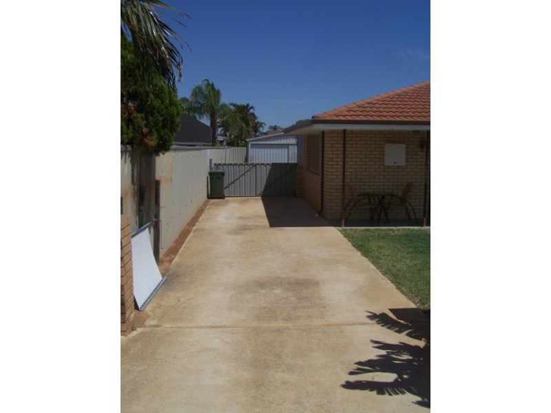 212 Chapman Valley Road, Waggrakine WA 6530